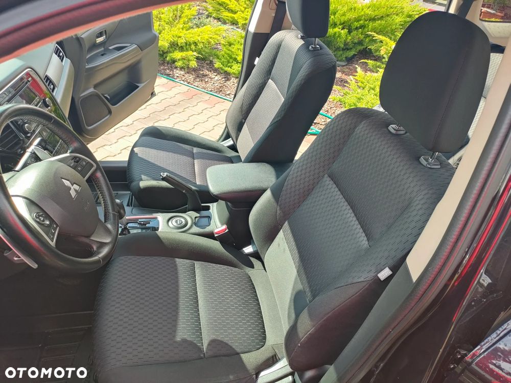 Mitsubishi Outlander 2.0 Intense - 23