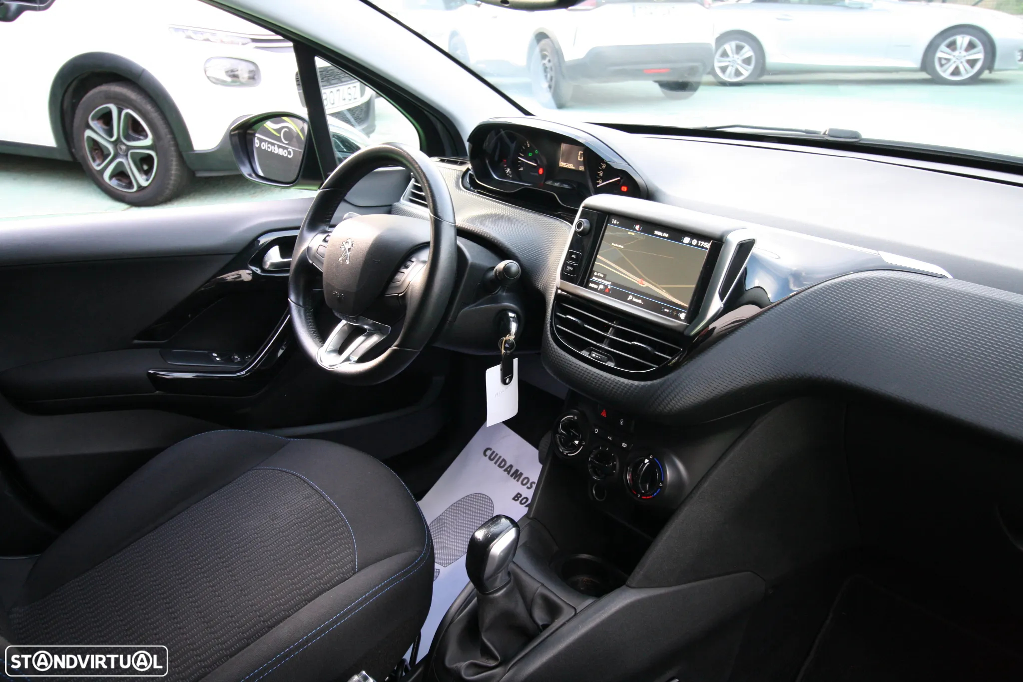 Peugeot 208 1.5 BlueHDi Signature - 26
