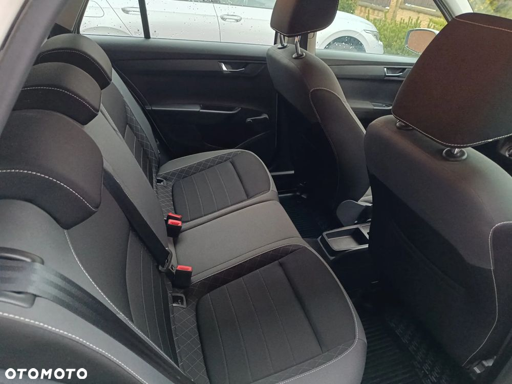 Skoda Fabia 1.0 Ambition - 23