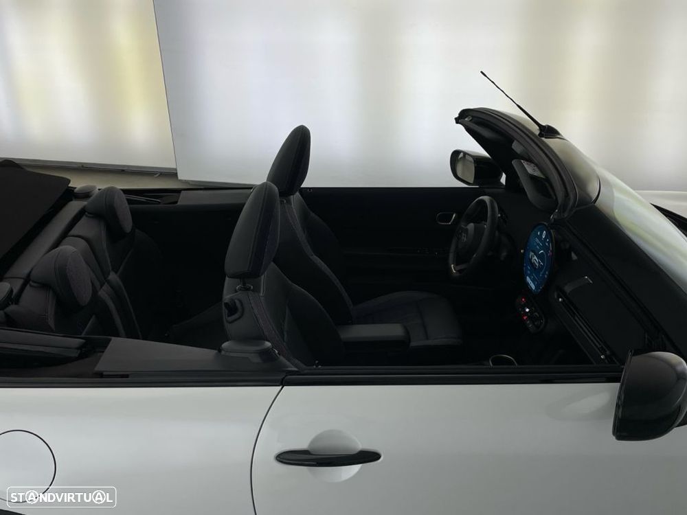 MINI Cabrio C Classic - 22