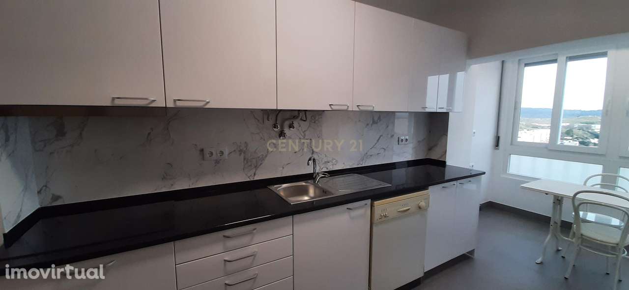 Apartamento T3 em Carnaxide - Grande imagem: 4/14