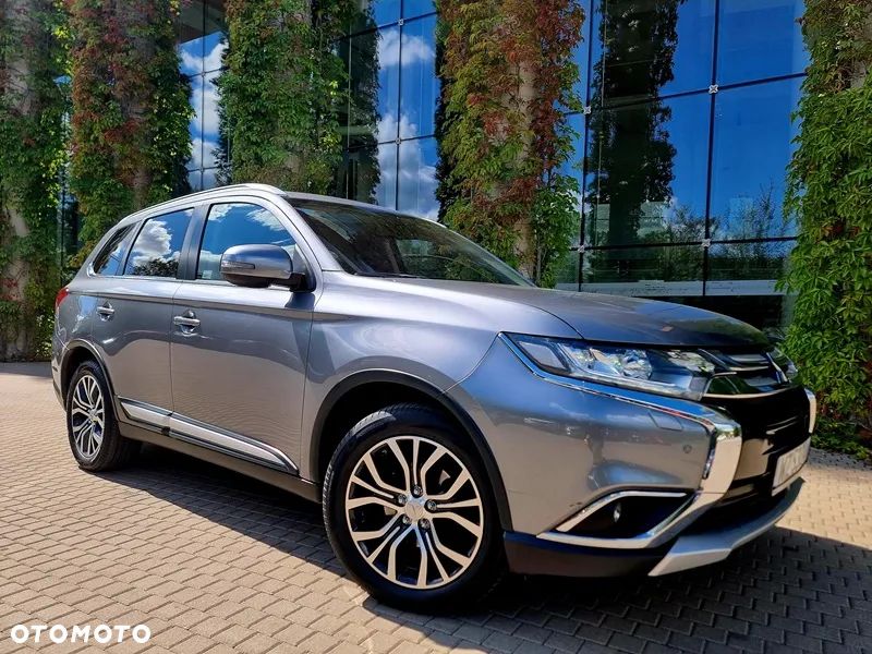 Mitsubishi Outlander 2.0 Instyle Navi 4WD CVT - 2