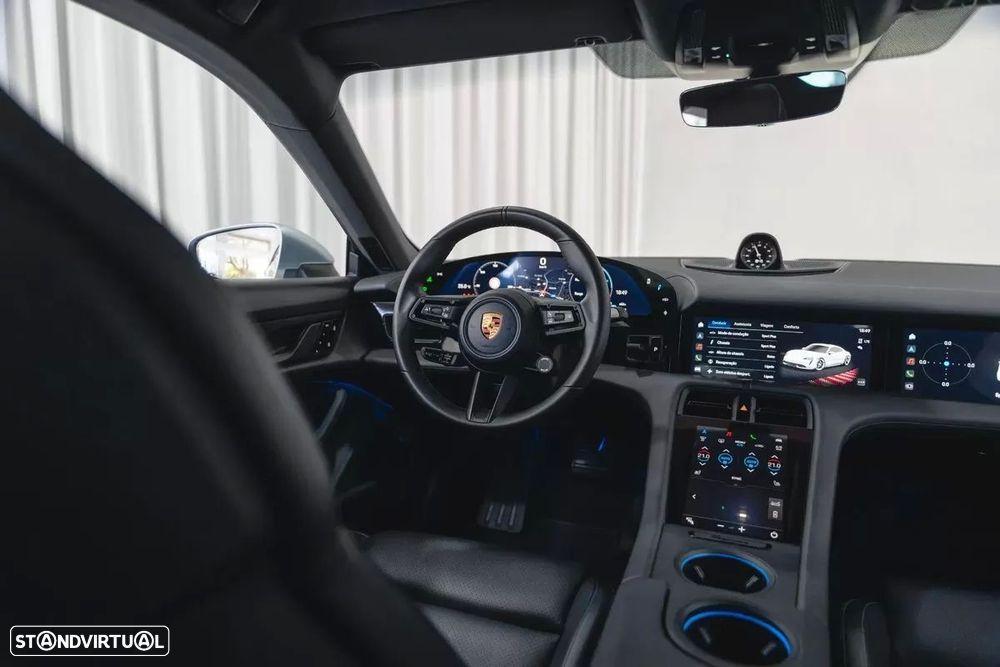Porsche Taycan 4S - 41