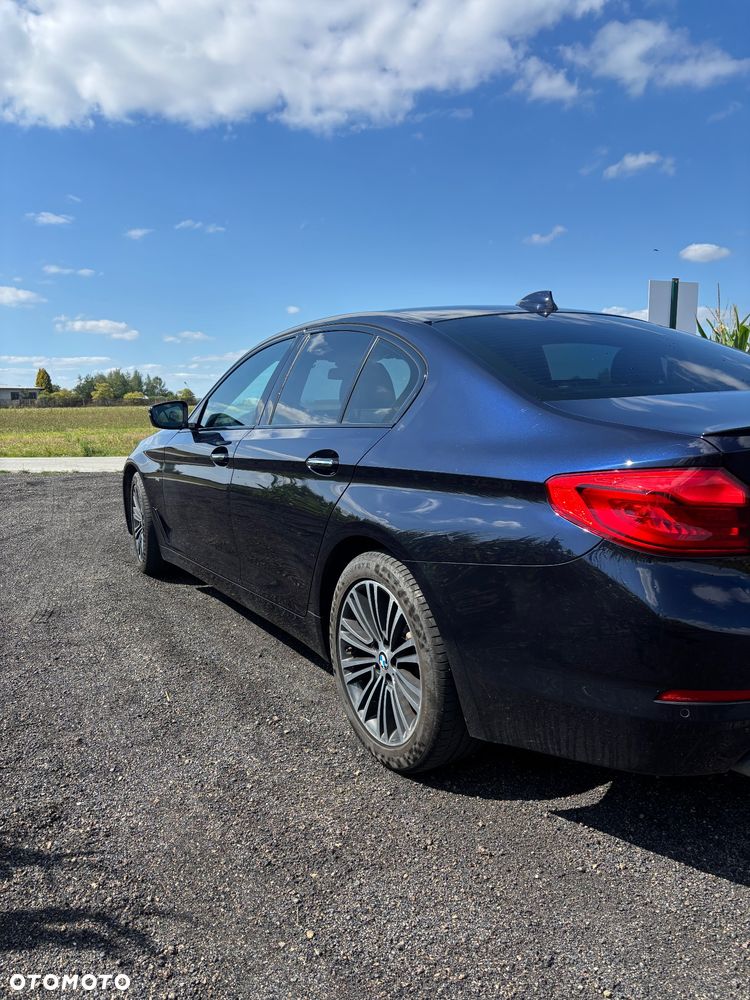 BMW Seria 5 520d Efficient Dynamics Sport Line sport - 16