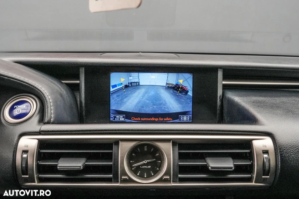 Lexus Seria IS 300h Aut. Executive - 20