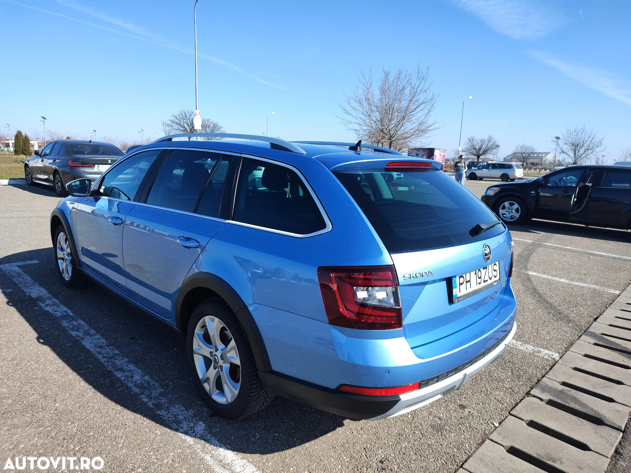 Skoda Octavia 2.0 TDI 4x4 Scout - 4