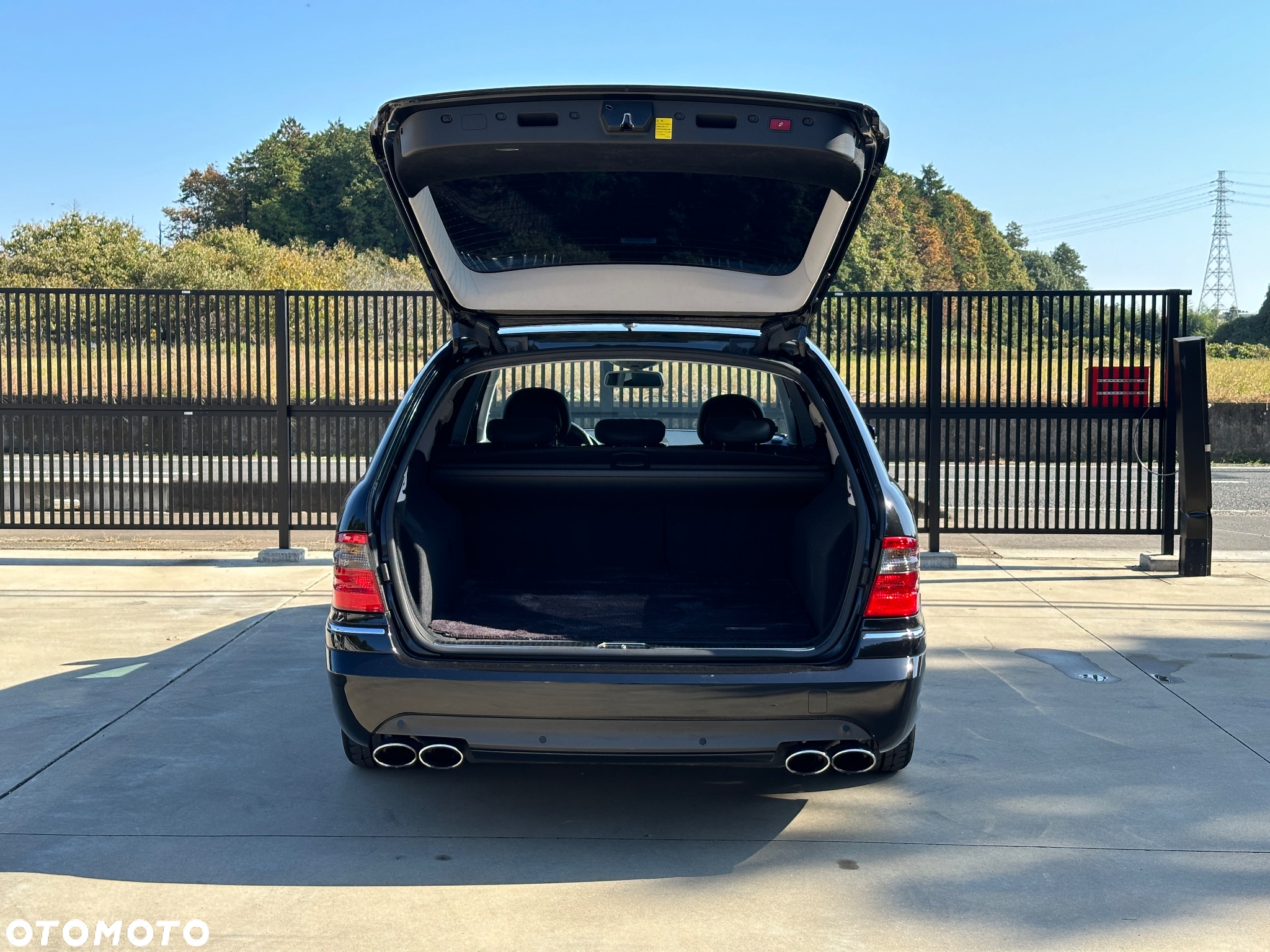 Mercedes-Benz Klasa E 63 AMG T 7G-TRONIC - 31