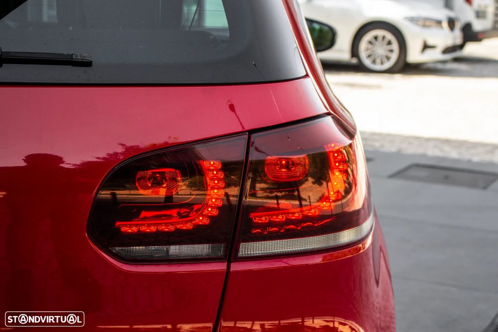 VW Golf 2.0 GTI DSG adidas - 10