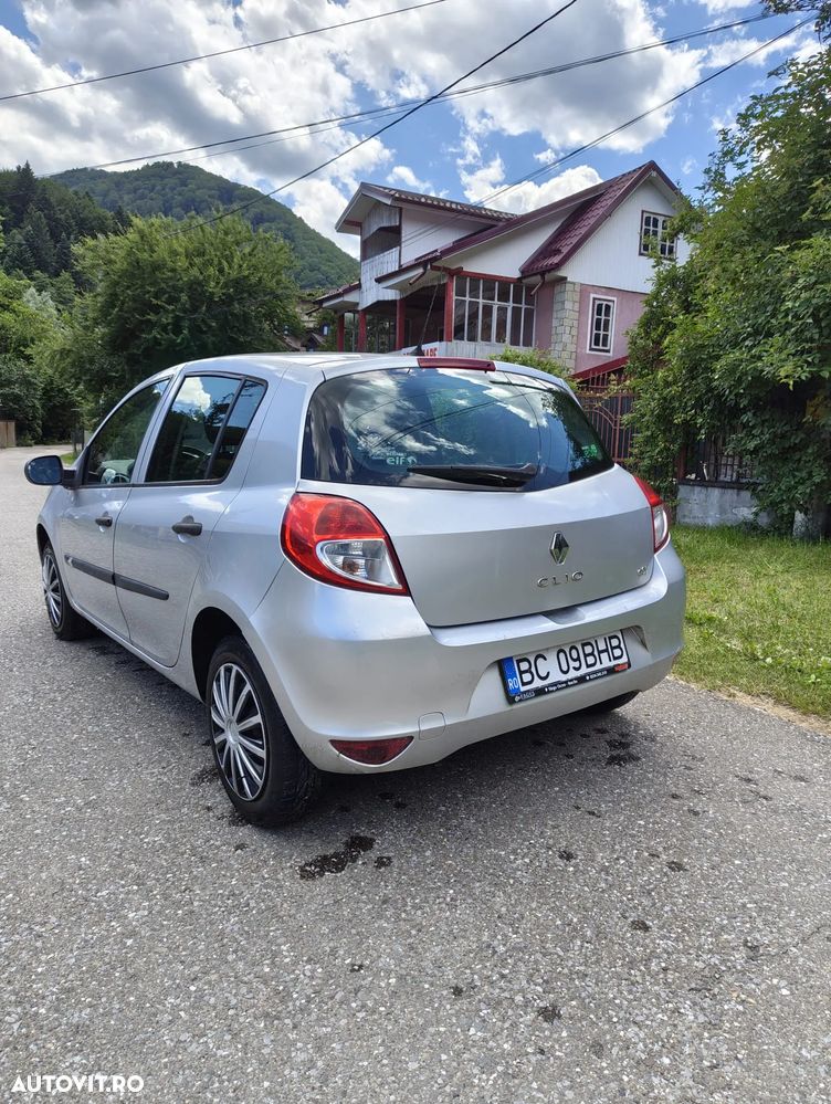 Renault Clio III 1.5 dCi Yahoo - 11