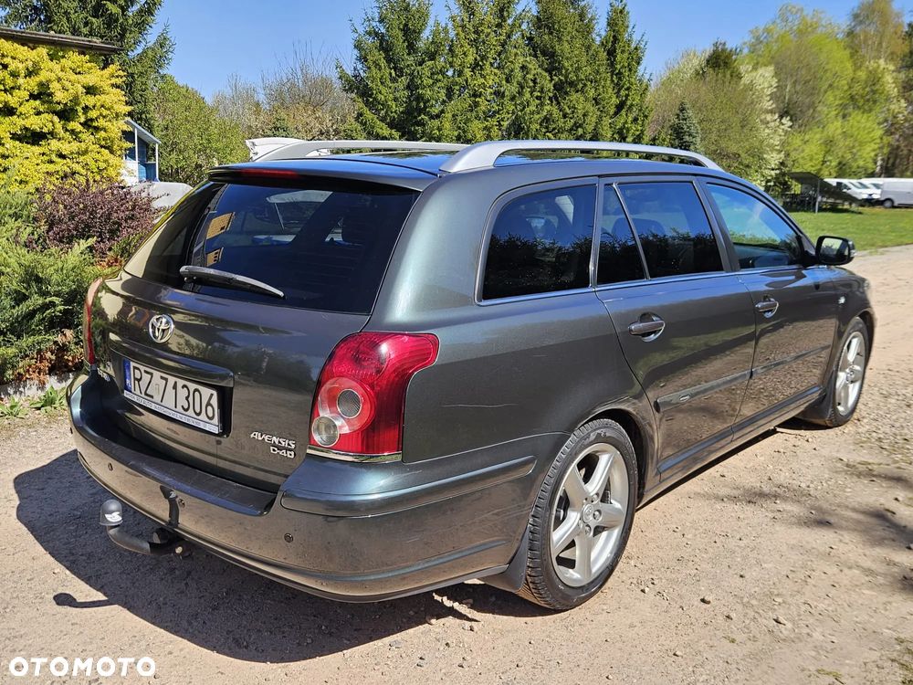 Toyota Avensis 2.2 D-4D Sol Plus 180 Premium - 9