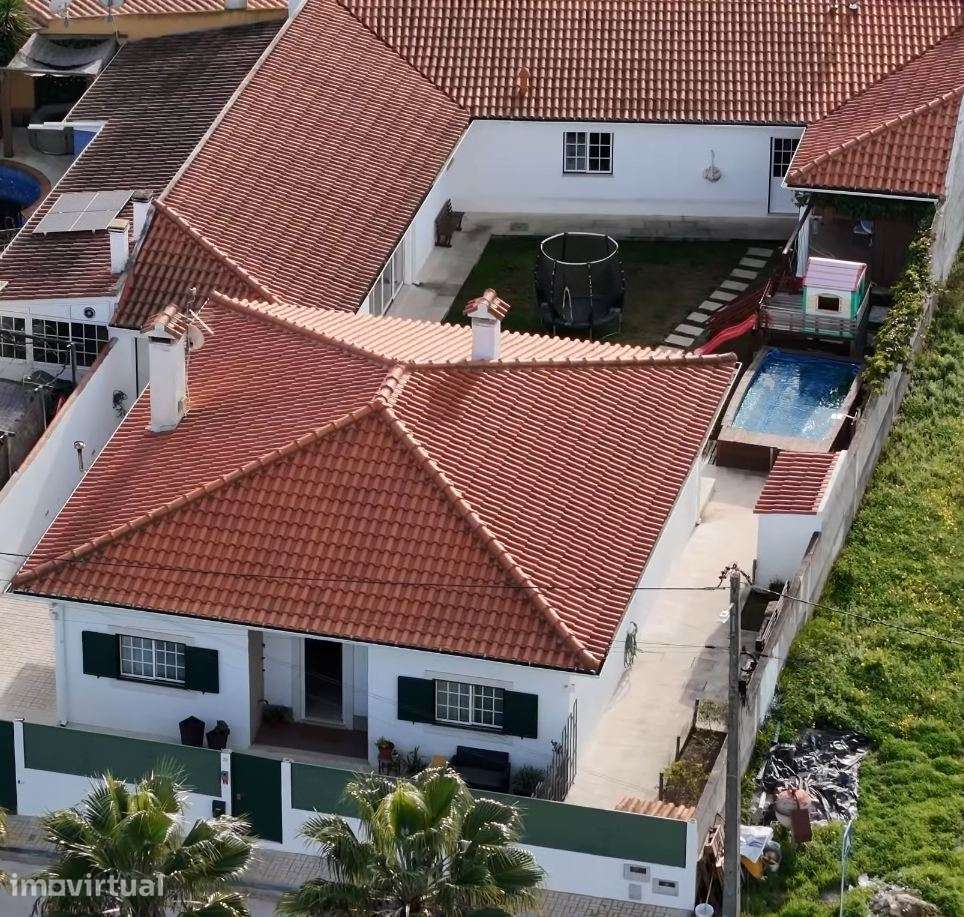 Fantástica Moradia Térrea T3 – Conforto, Inovação e Autossuficiência - Grande imagem: 2/32
