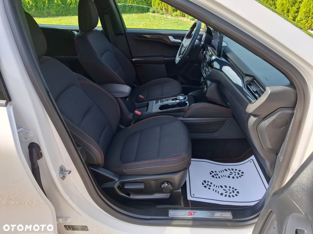 Ford Kuga 2.5P PHEV FWD ST-Line - 36