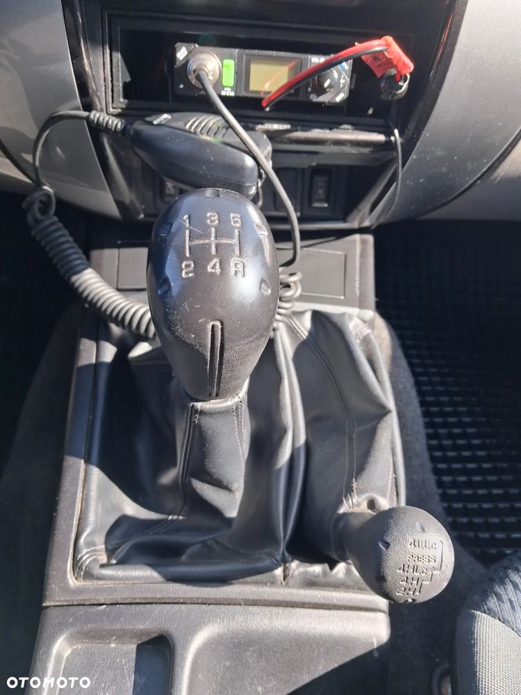 Mitsubishi Pajero Sport - 12