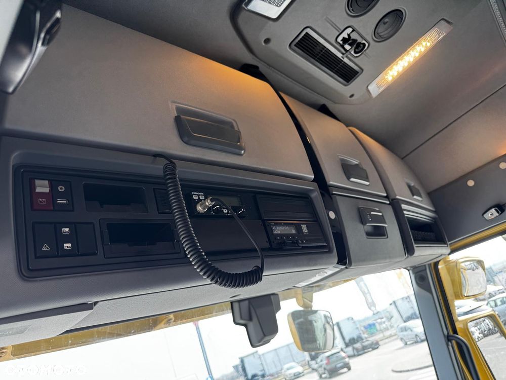 Renault T520 ADR Sleeper Cab - 8