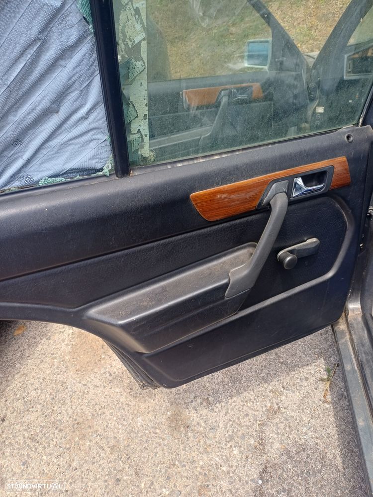 Mercedes-Benz W201 (1982-1993) 190 E 1.7 - 17