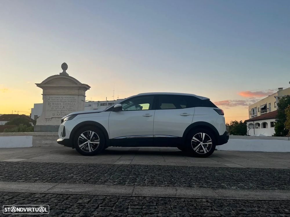 Peugeot 3008 1.5 BlueHDi Allure EAT8 - 11