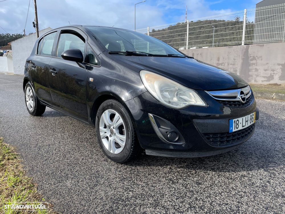 Opel Corsa ver-1-2-cosmo - 2