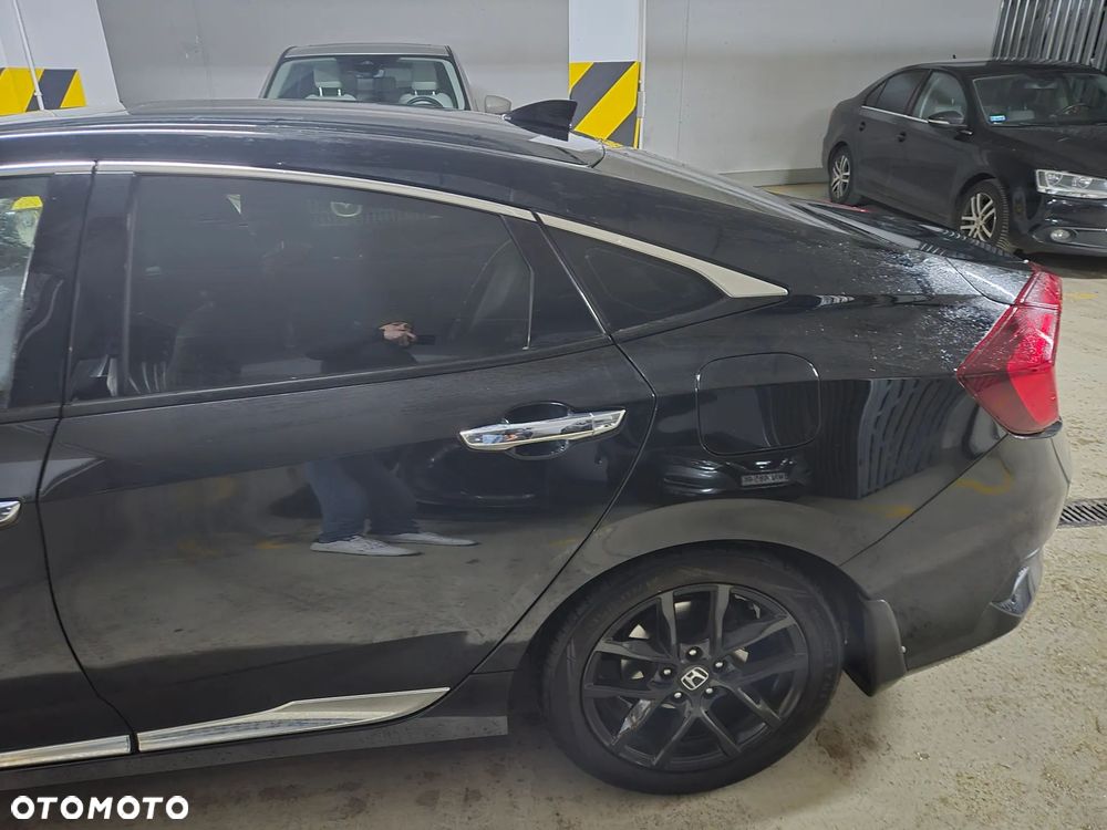 Honda Civic 1.5 T Executive - 18