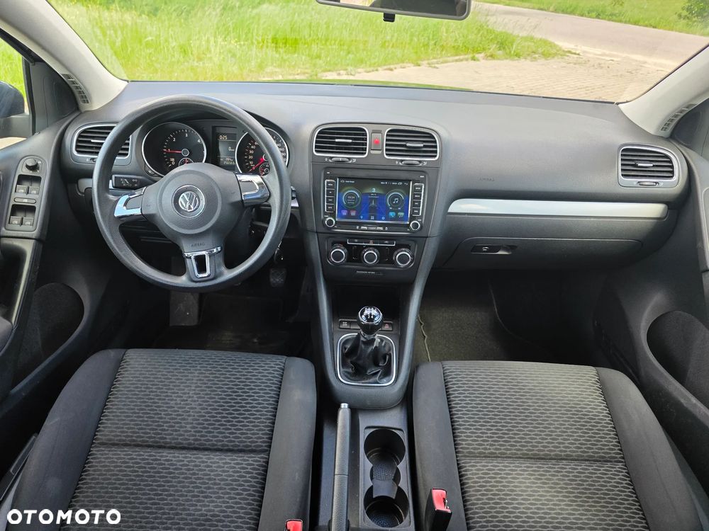 Volkswagen Golf - 11