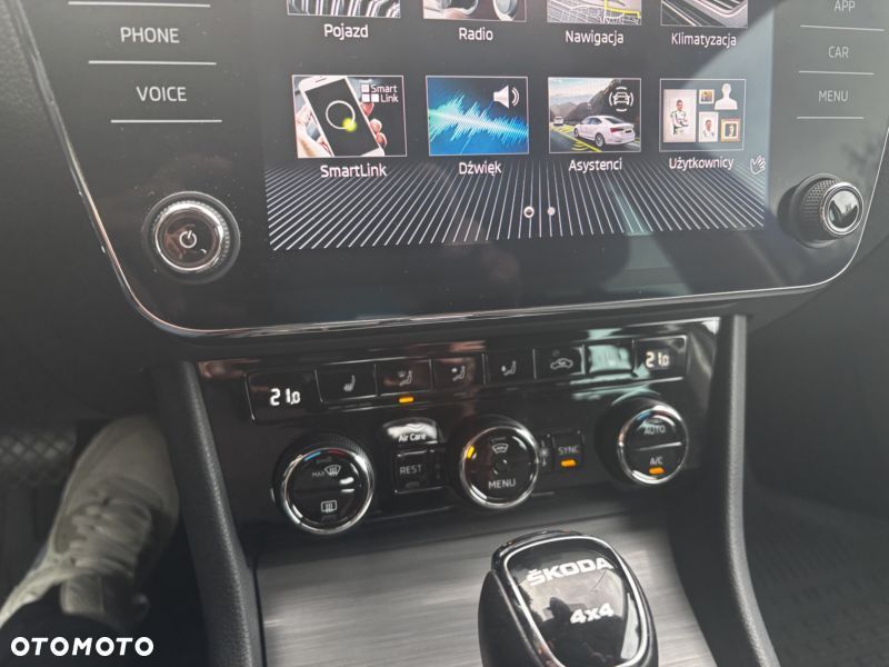 Skoda Superb 2.0 TDI SCR 4x4 Style DSG - 14