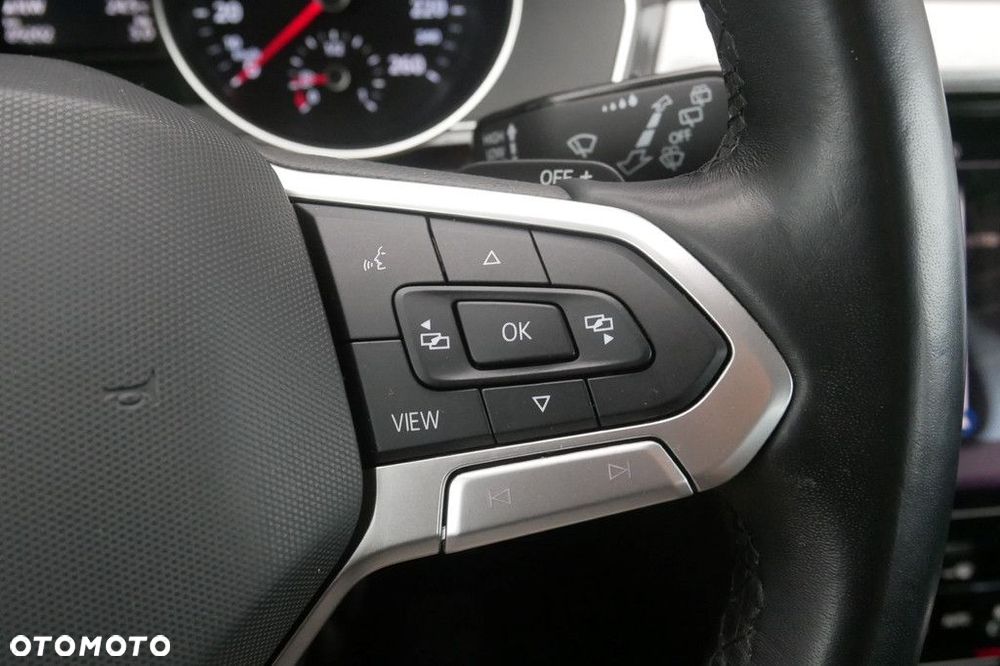 Volkswagen Passat Variant 2.0 TSI Business DSG - 24
