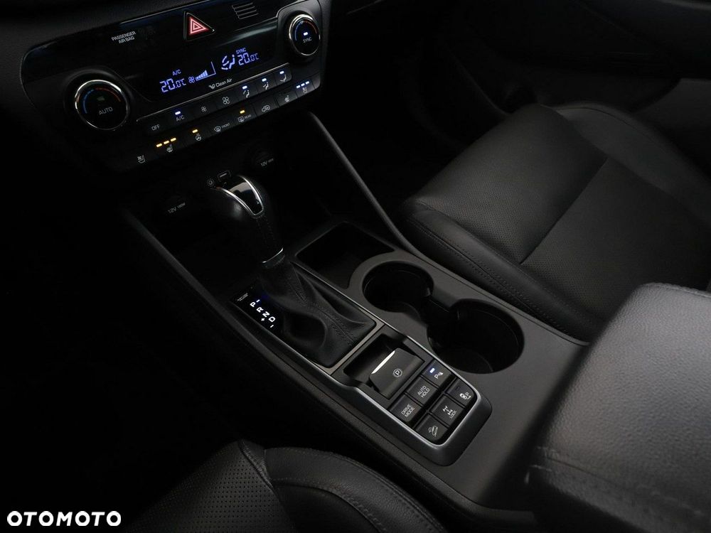 Hyundai Tucson 2.0 CRDI Premium 4WD - 30