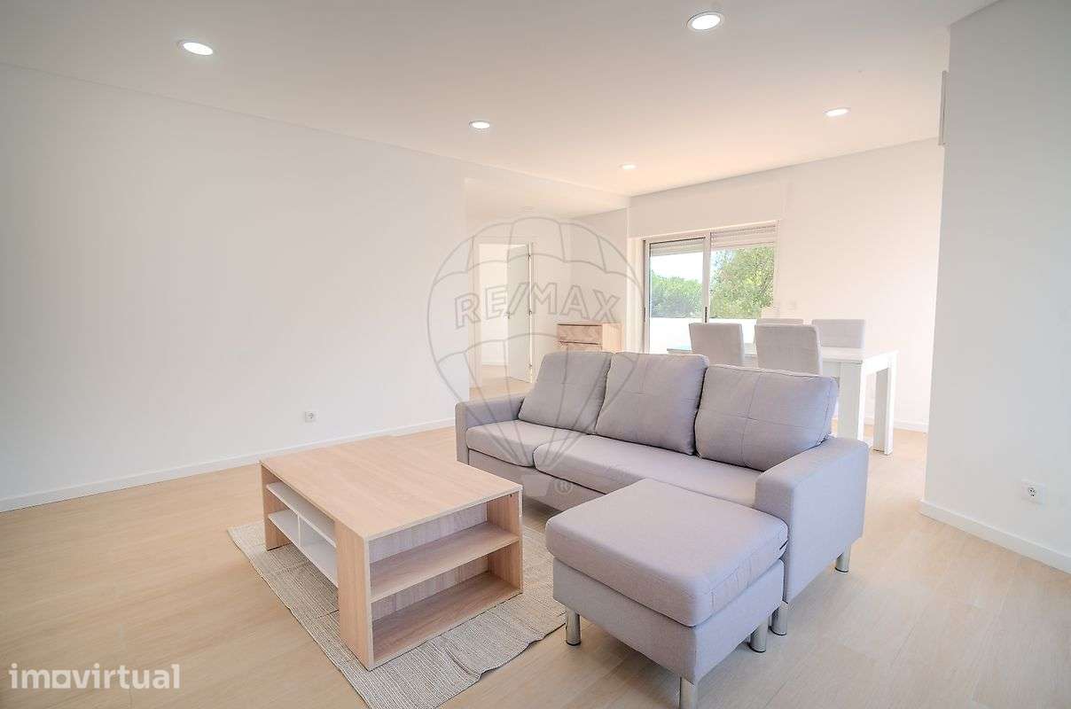 Apartamento T2 para arrendamento - Grande imagem: 2/15