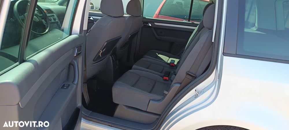 Volkswagen Touran 2.0 TDI DPF Trendline - 7