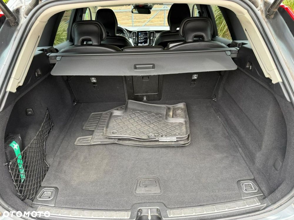 Volvo XC 60 D4 SCR Momentum - 18