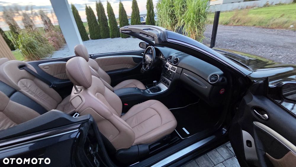 Mercedes-Benz CLK - 8
