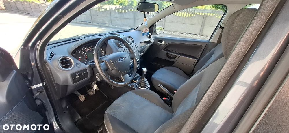 Ford Fiesta - 5