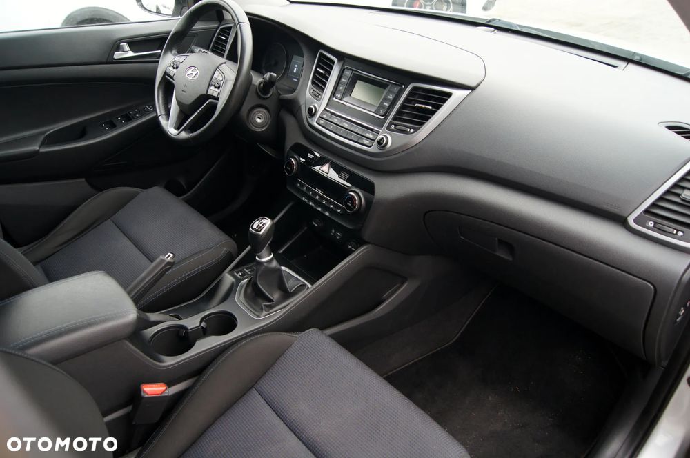 Hyundai Tucson 1.7 CRDI BlueDrive Comfort 2WD - 17