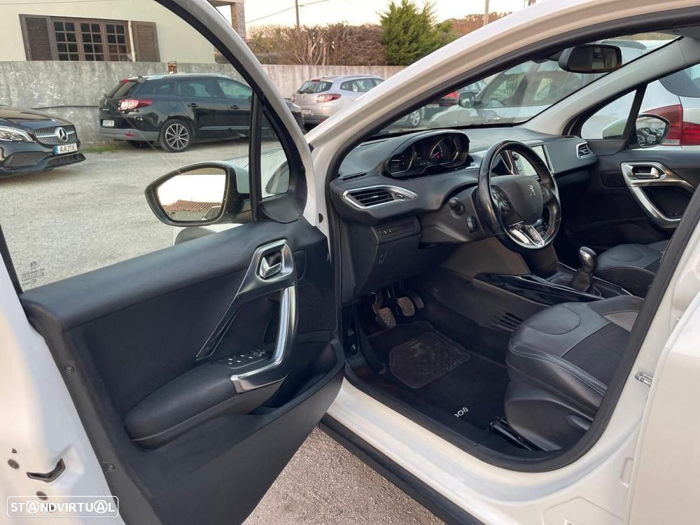 Peugeot 2008 1.6 BlueHDi Allure - 24