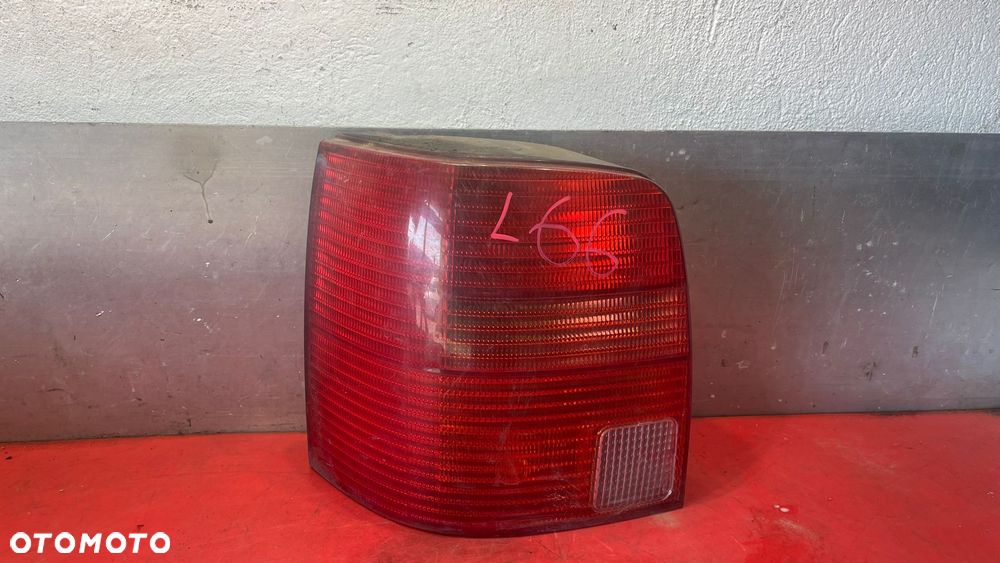 Lampa tylna lewa białe światło VW Passat B5 - 5