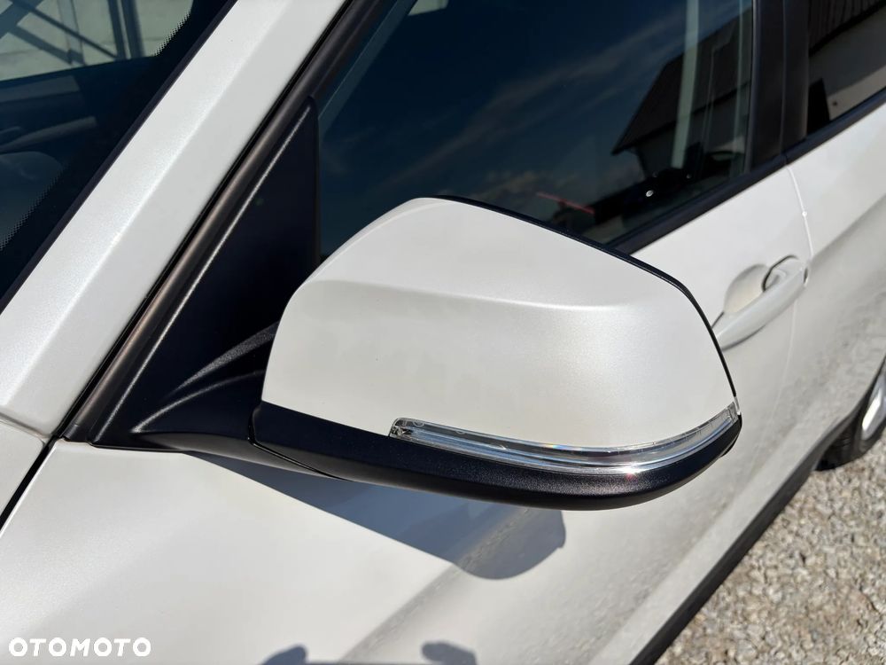 BMW X1 xDrive18d Sport Line - 34