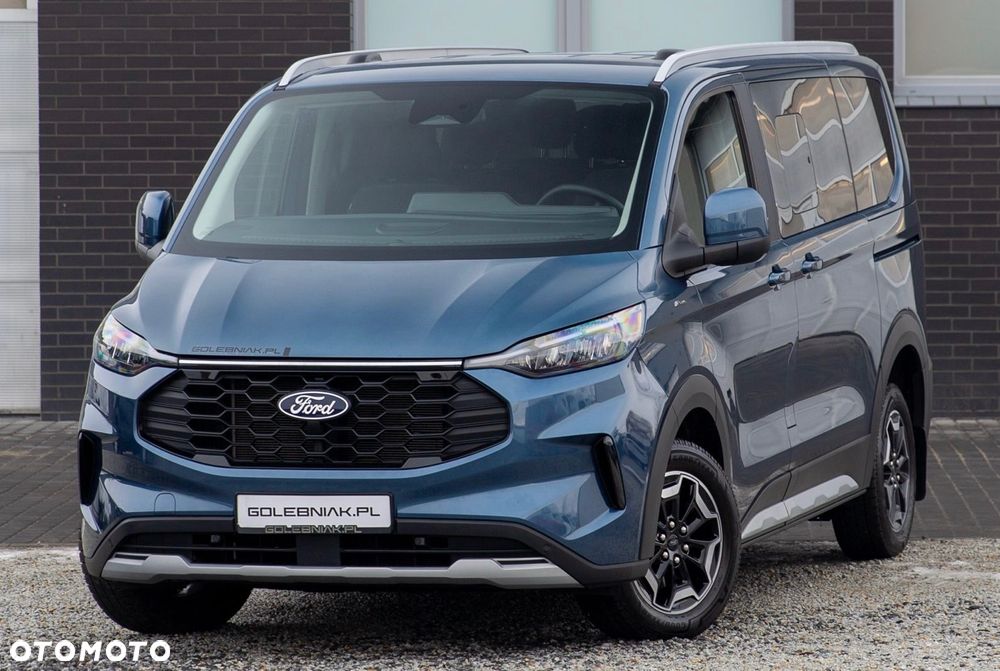 Ford Tourneo Custom - 1