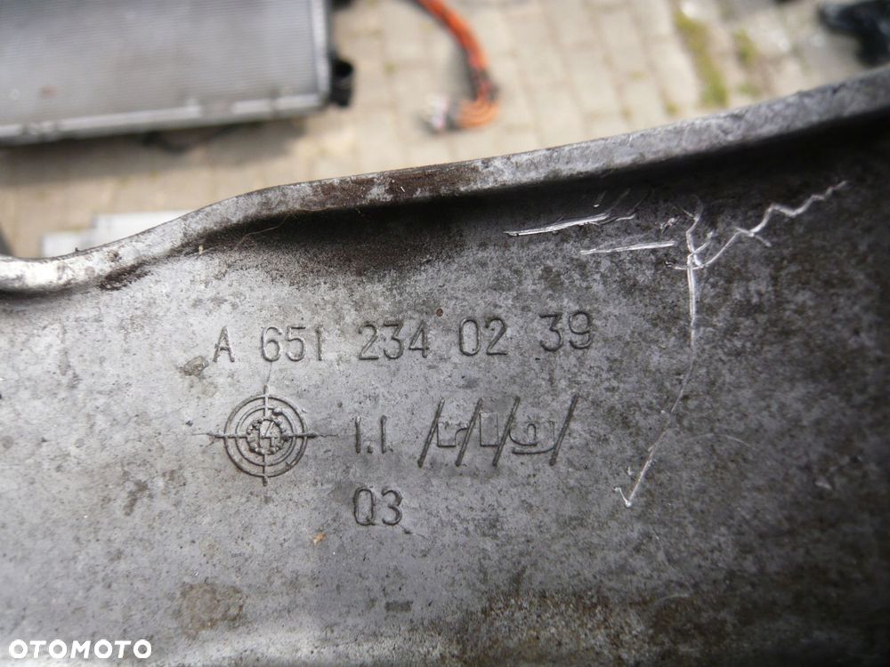 łapa alternatora mercedes e-klasa w212 a6512340239 - 2