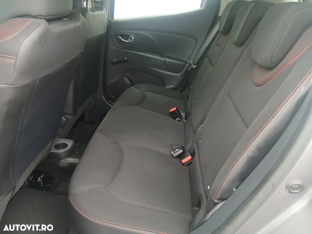 Renault Clio - 11