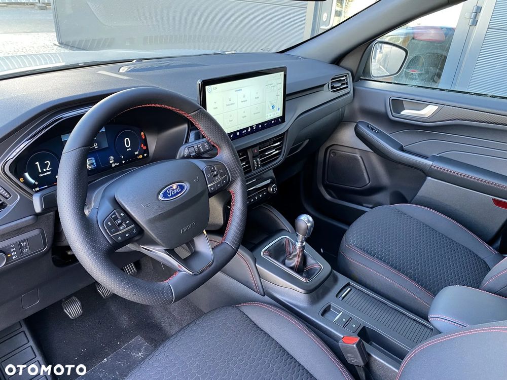 Ford Kuga 1.5 EcoBoost FWD ST-Line - 10