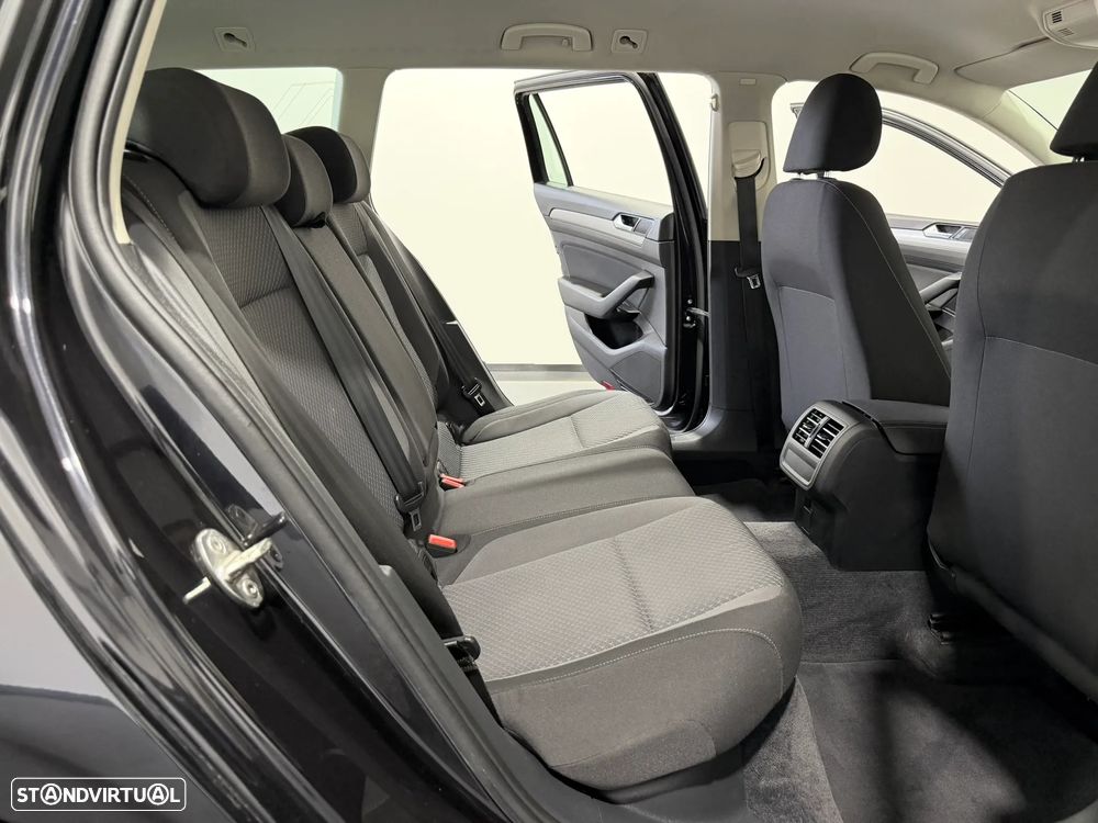 VW Passat Variant 1.6 TDI Confortline - 40