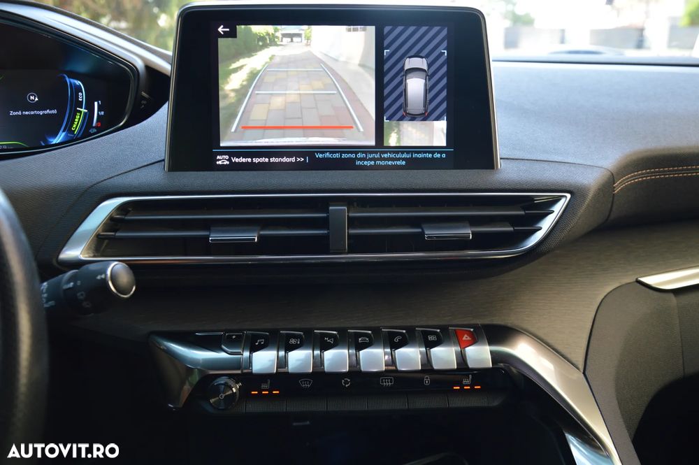 Peugeot 3008 PHEV 300 EAT8 4X4 GT - 8