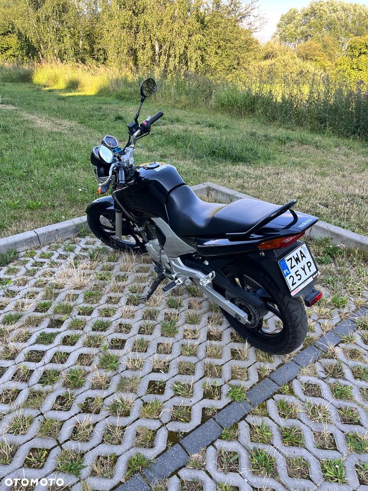 Yamaha YBR - 11