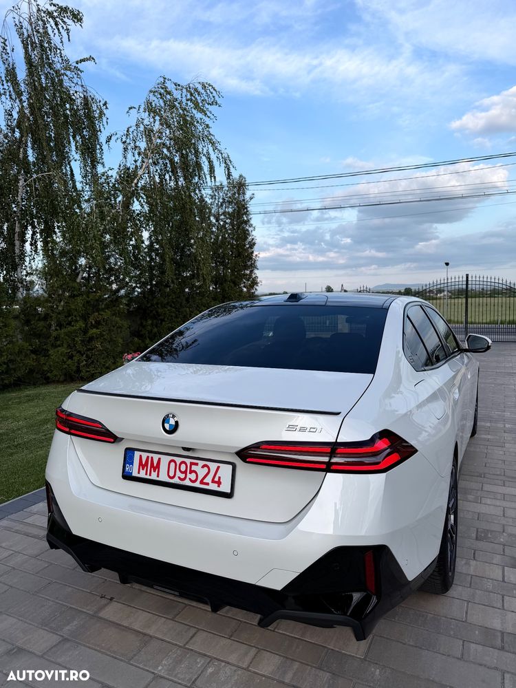 BMW Seria 5 520i AT MHEV - 2
