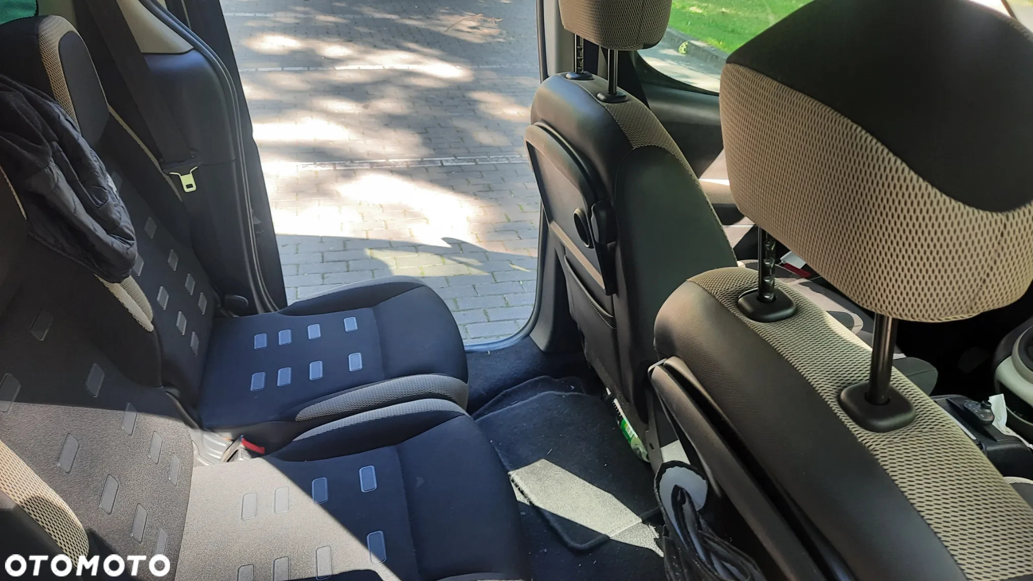 Citroën Berlingo Multispace HDi 115 FAP XTR - 12
