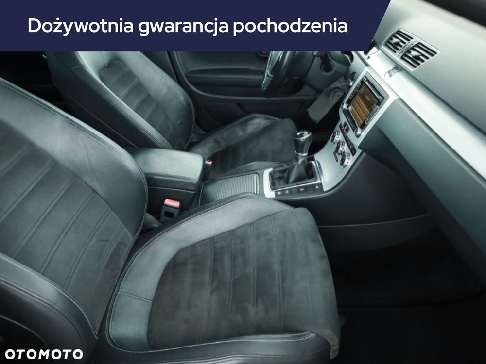 Volkswagen CC - 9