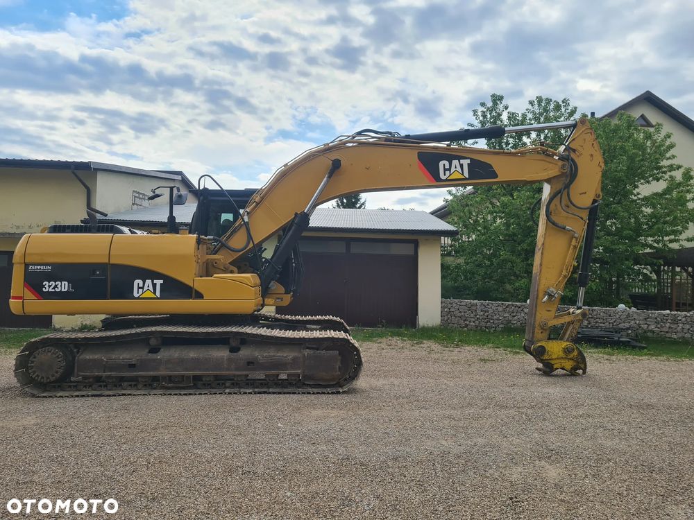 Caterpillar 323 D - 4