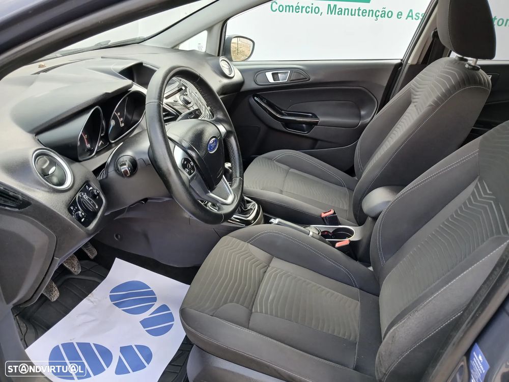 Ford Fiesta 1.0 T EcoBoost Titanium - 28