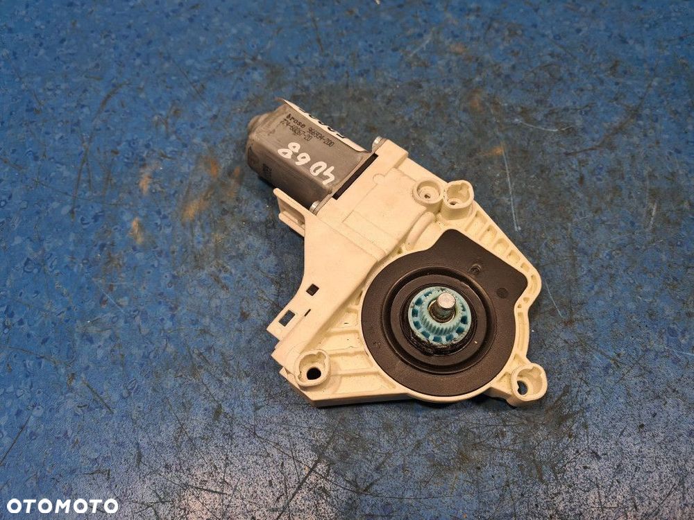 AUDI A4 SILNICZEK SZYBY 8KO959802A - 2