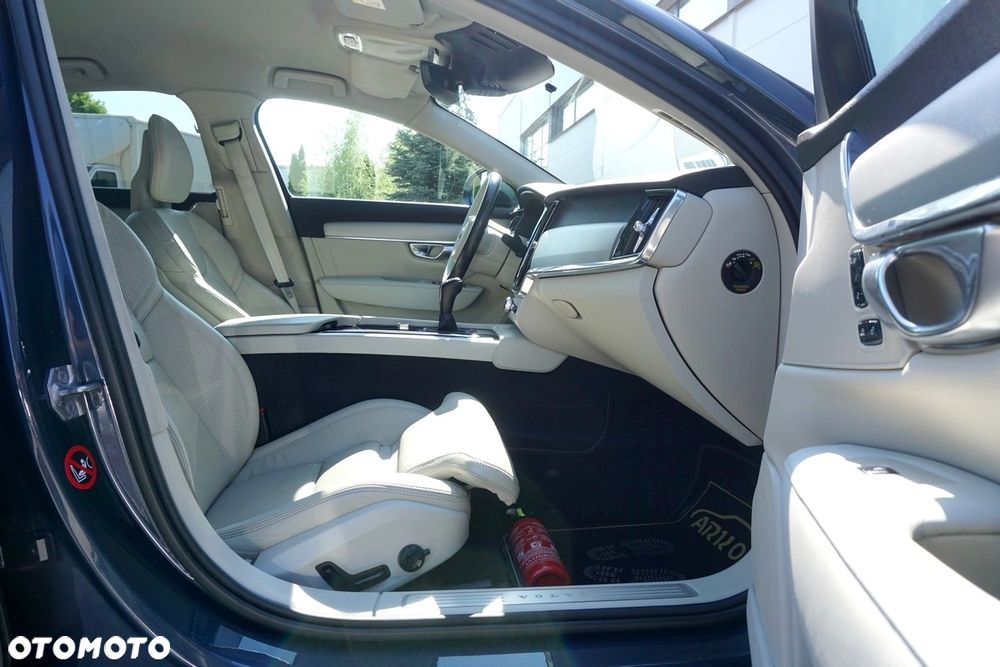 Volvo S90 D4 Inscription - 32