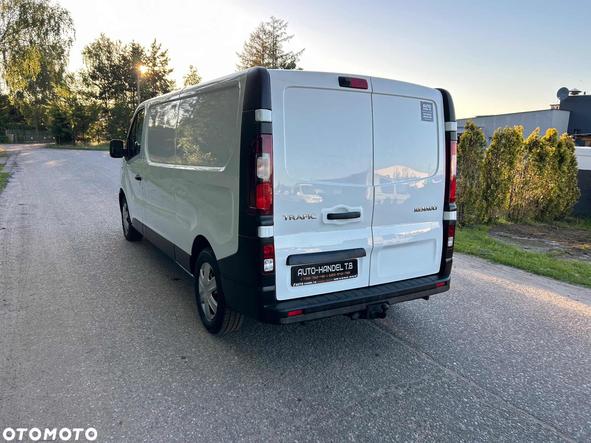 Renault Trafic - 12